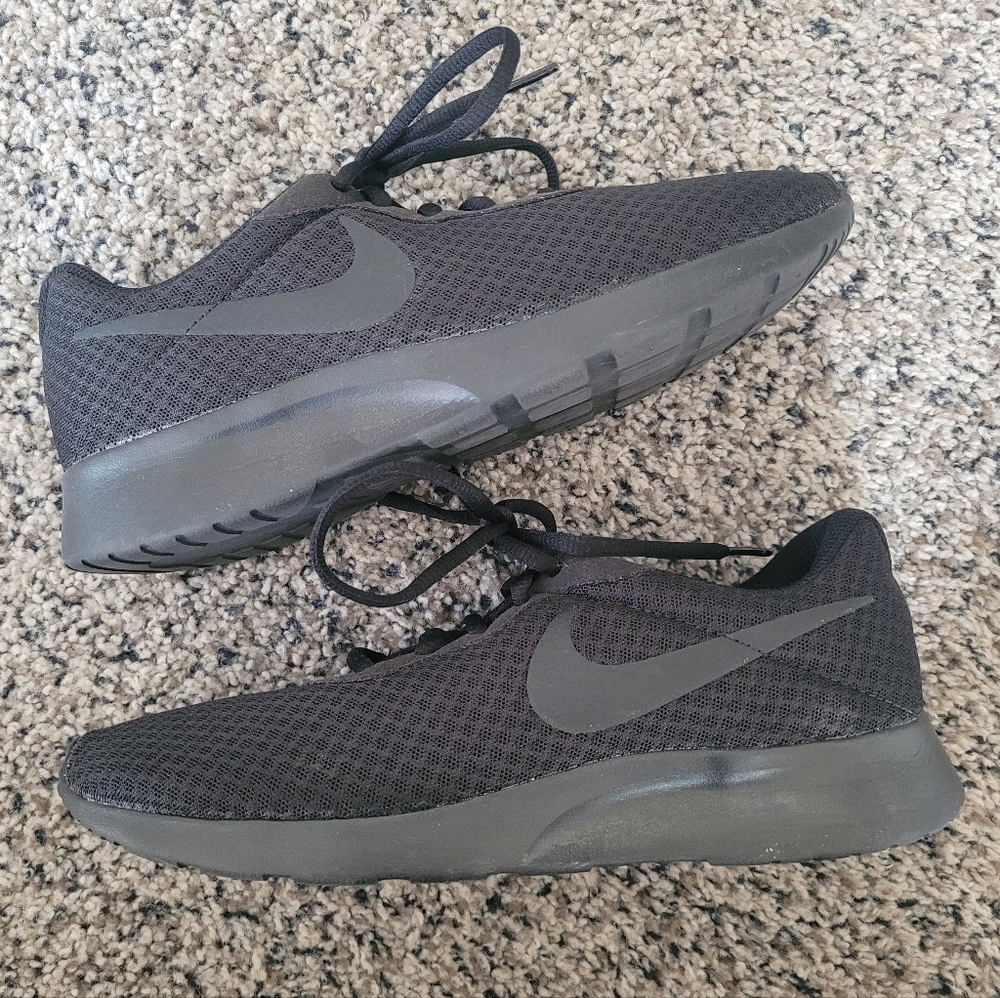 Nike Black Shoes